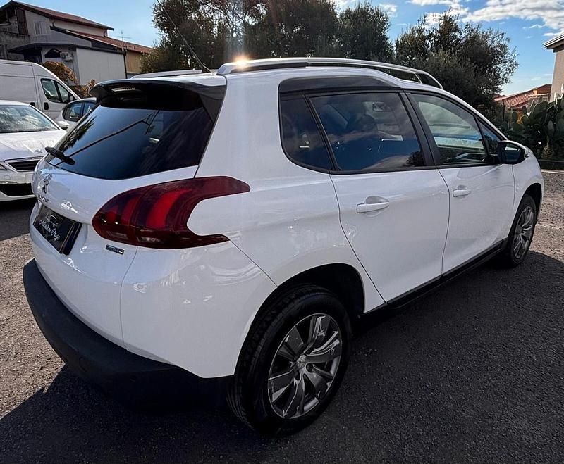 Usata Peugeot 2008 Allure 99 CV (72 kW) 2017 Bianco SUV