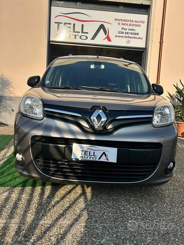 Grigio Usata 2017 Renault Kangoo LIMITED Monovolume | 2400 € - Immagine 1/4