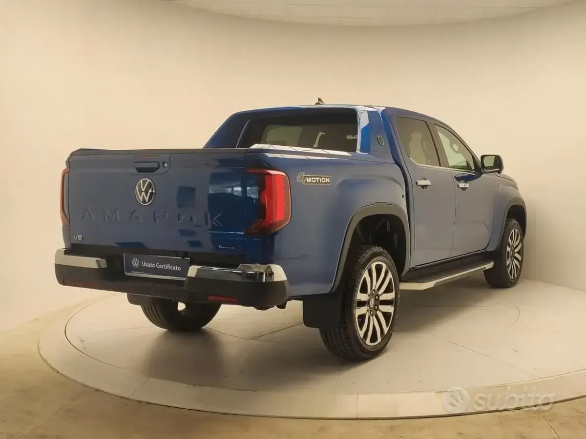 Usata VW Amarok Aventura 241 CV (177 kW) 2024 Bluazzurro Pick-up