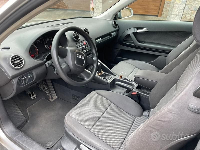 Usata Audi A3 105 CV (77 kW) 2005 Grigio Berlina