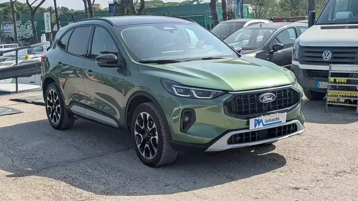 Usata Ford Kuga Active X 151 CV (111 kW) 2024 Verde SUV