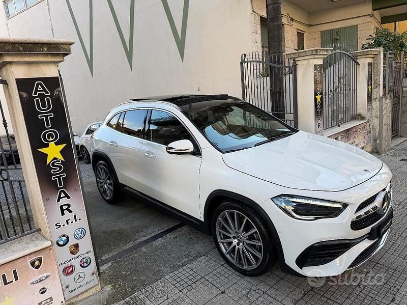 Usata Mercedes GLA200 Premium 150 CV (110 kW) 2022 Bianco SUV
