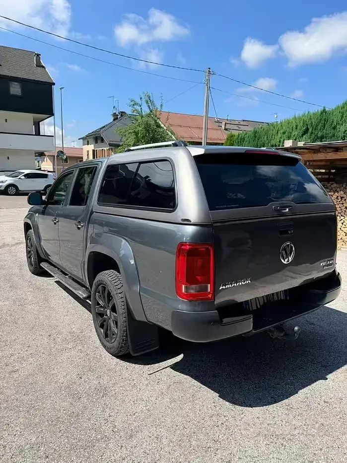 Usata VW Amarok 204 CV (150 kW) 2018 Grigio Pick-up