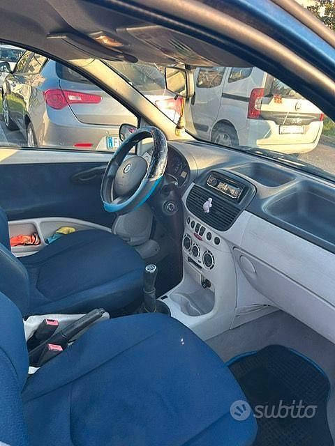 Usata Fiat Punto 69 CV (50 kW) 2003 Blu Utilitaria