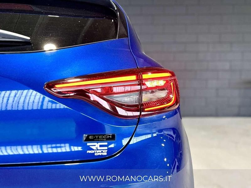 Usata Renault Clio V Engineered 140 CV (102 kW) 2023 Blu/azzurro Utilitaria