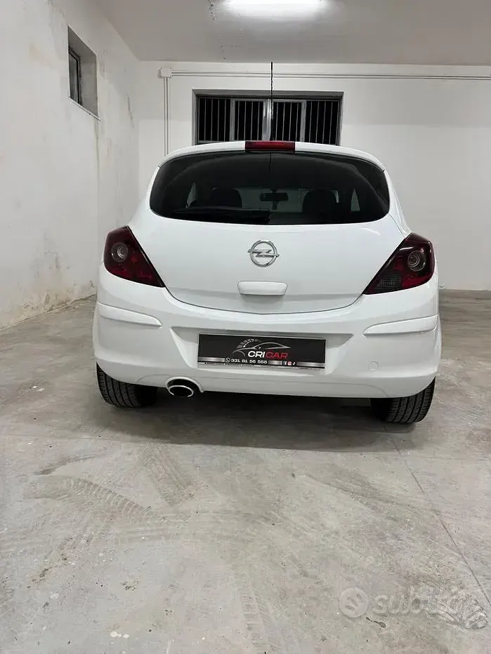 Usata Opel Corsa 95 CV (69 kW) 2013 Bianco Utilitaria