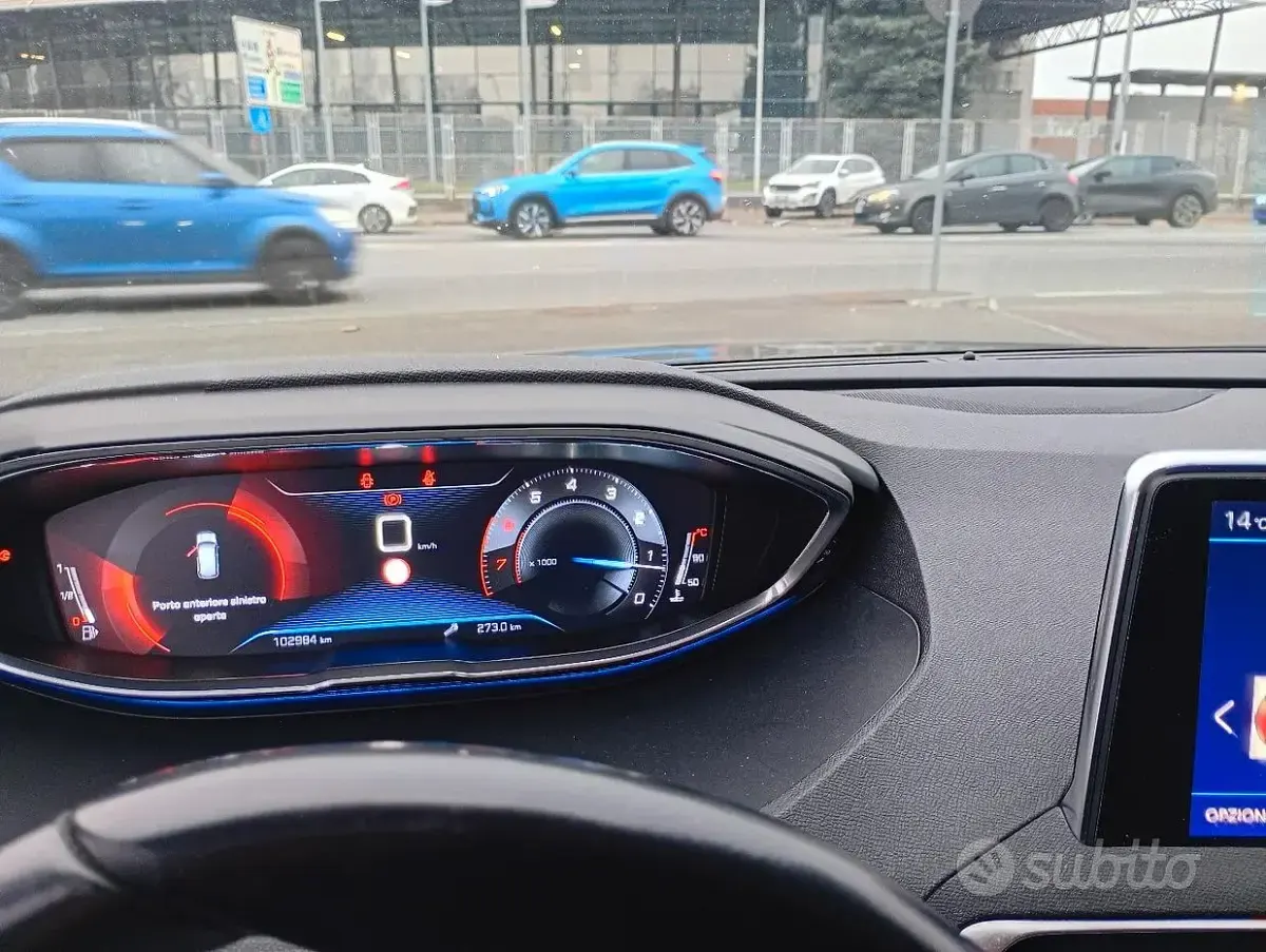 Usata Peugeot 3008 131 CV (96 kW) 2018 SUV