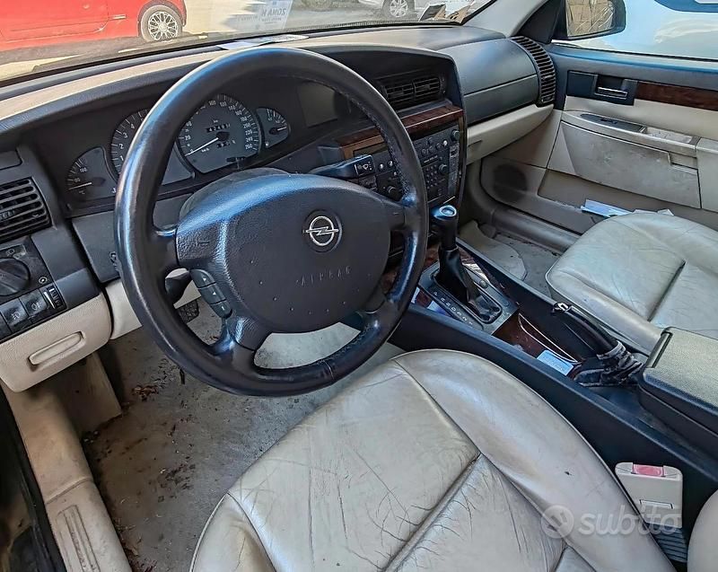 Usata Opel Omega Executive 218 CV (160 kW) 2001 Berlina