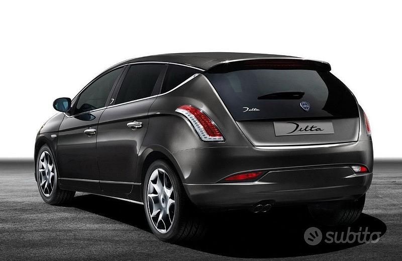 Usata Lancia Delta 120 CV (88 kW) 2009 Utilitaria