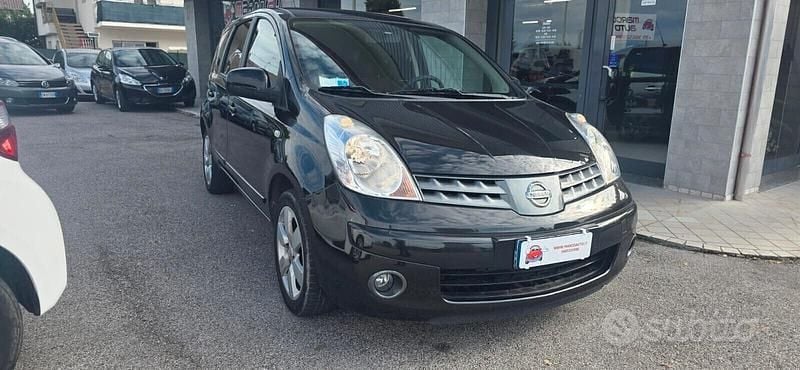 Nero Usata 2008 Nissan Note Monovolume | 3900 € (Buon prezzo) - Immagine 1/4