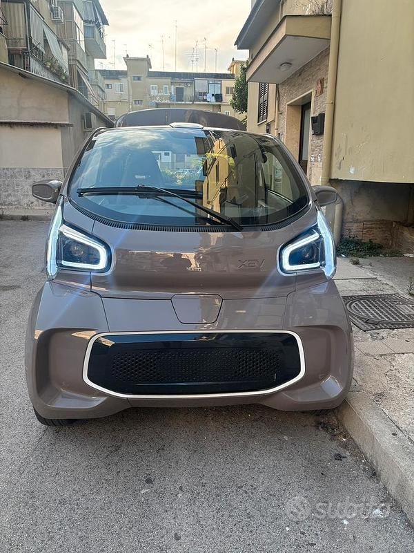 Usata XEV Yoyo 2024 Marrone Utilitaria