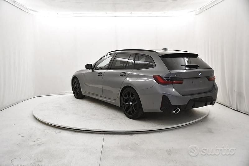 Usata BMW 320e M Sport 190 CV (139 kW) 2025 Grigio Station wagon