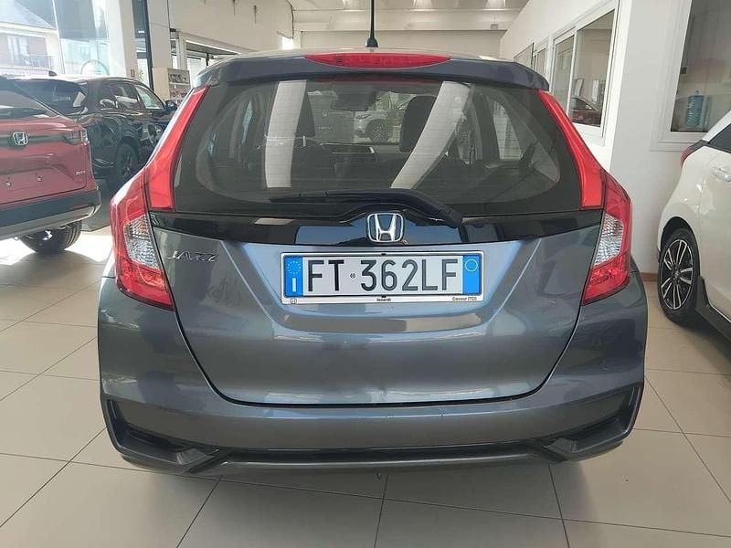Usata Honda Jazz Trend 102 CV (75 kW) 2018 Polished metallic Utilitaria