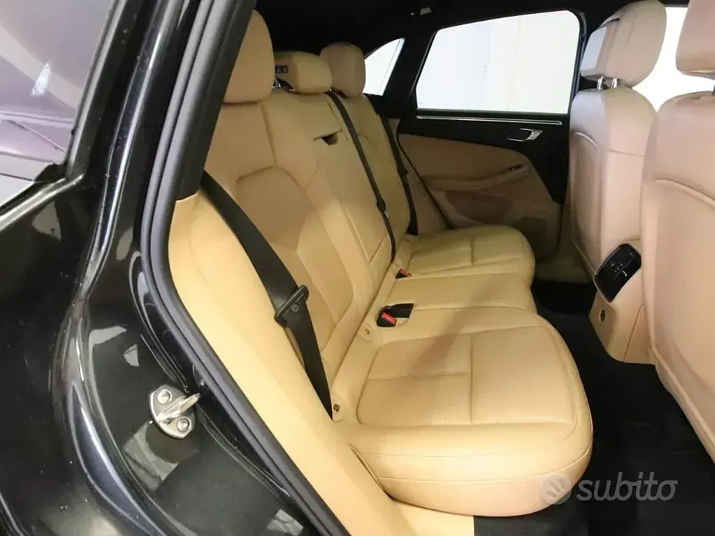 Usata Porsche Macan 252 CV (185 kW) 2016 Grigio SUV