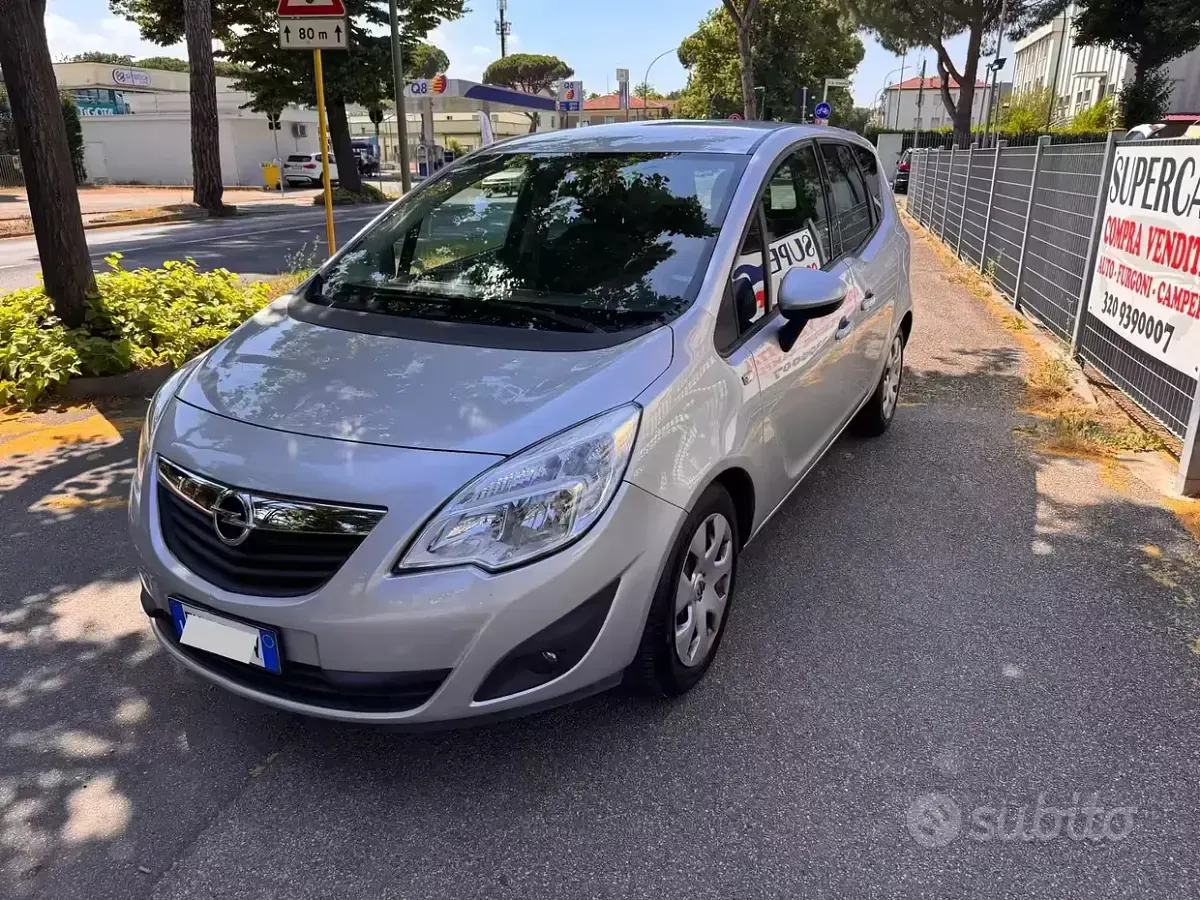 Usata Opel Meriva 101 CV (74 kW) 2011 Grigio Monovolume