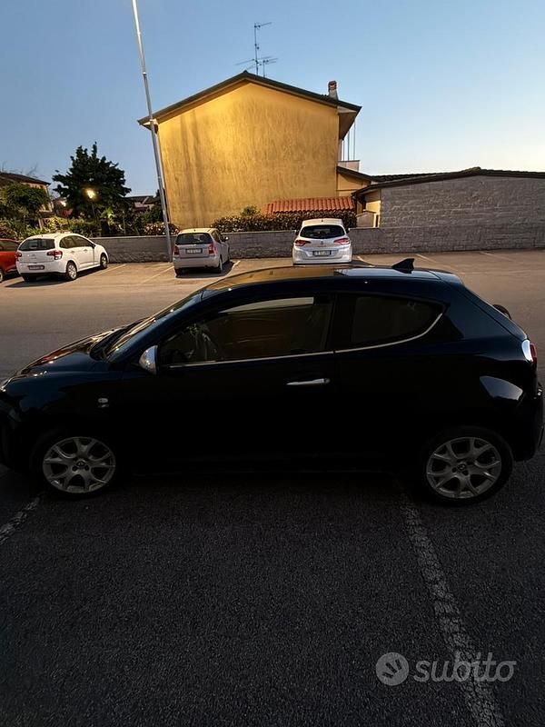 Usata Alfa Romeo MiTo 95 CV (69 kW) 2010 Nero Utilitaria