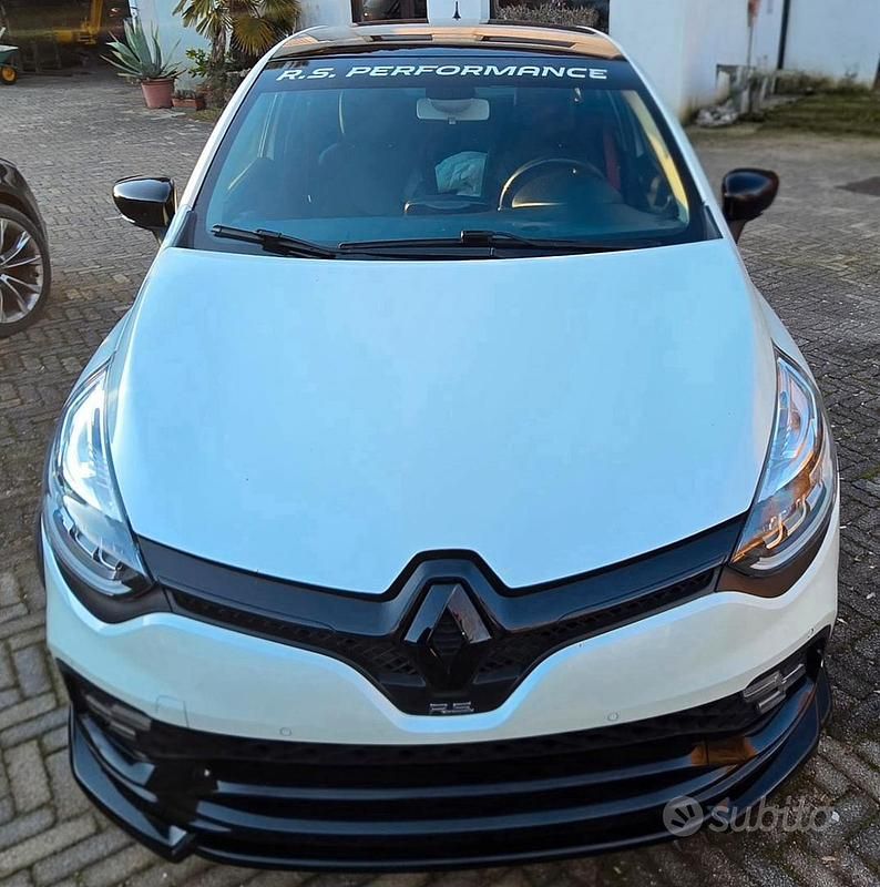 Usata Renault Clio IV Trophy 245 CV (180 kW) 2018 Berlina