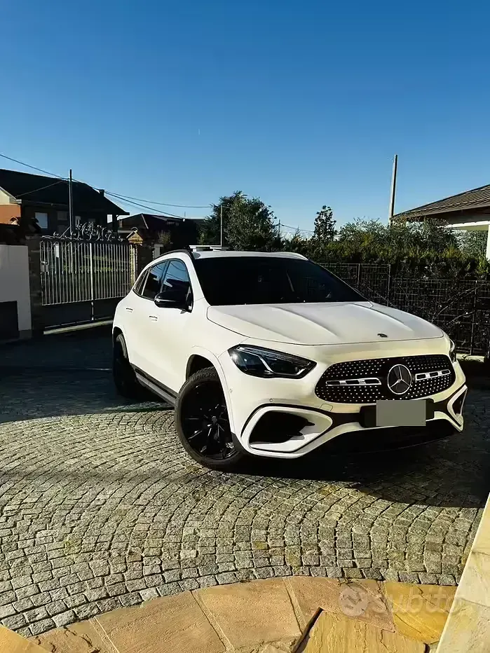 Usata Mercedes GLA200 AMG 163 CV (119 kW) 2024 Bianco SUV