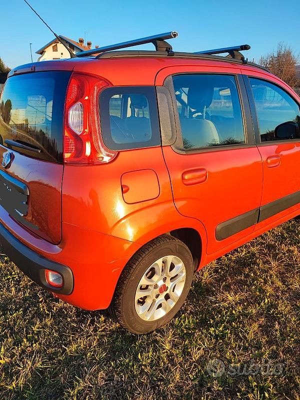 Usata Fiat Panda Easy 69 CV (50 kW) 2015 Rosso Utilitaria