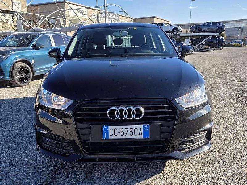 Käytetty Audi A1 Ambiente 90 HP (66 kW) 2015 Musta Viistoperä