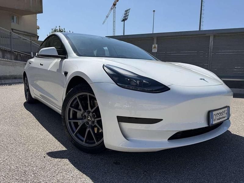 Occasion Tesla Model 3 Standard Range 88 kW (120 ch) 2023 Berline