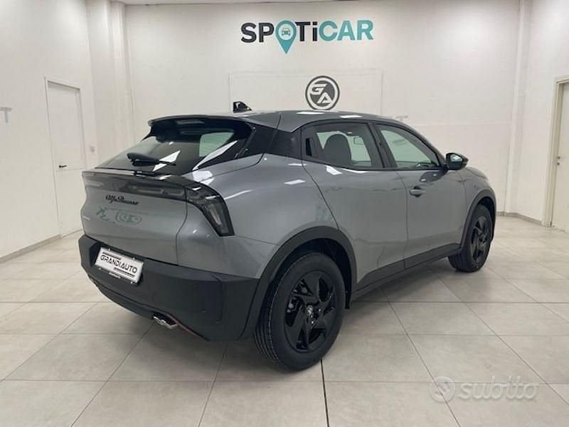 Nuova Alfa Romeo Junior 2025 Grigio SUV