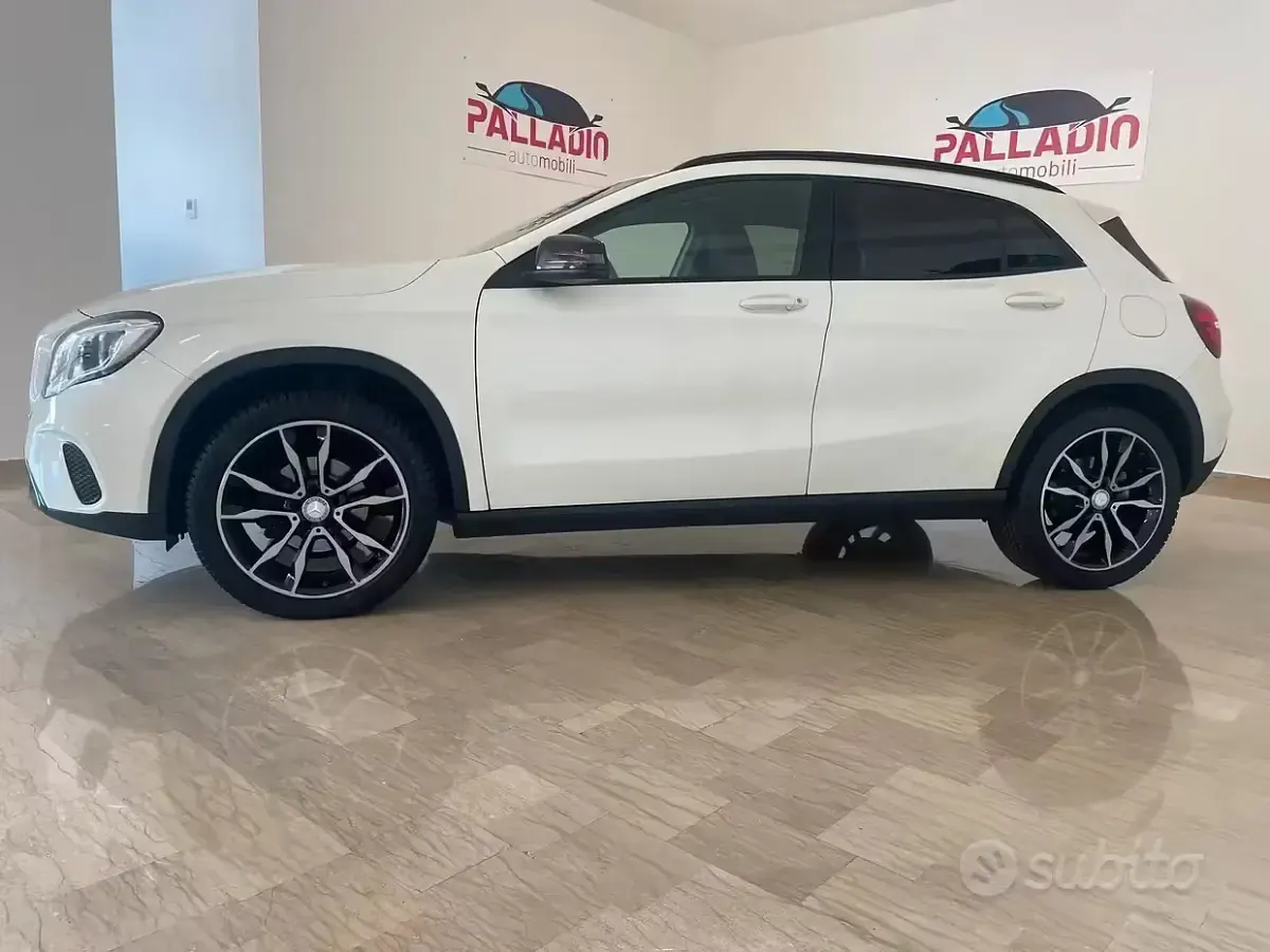 Usata Mercedes GLA200 Edition 136 CV (100 kW) 2018 Bianco SUV