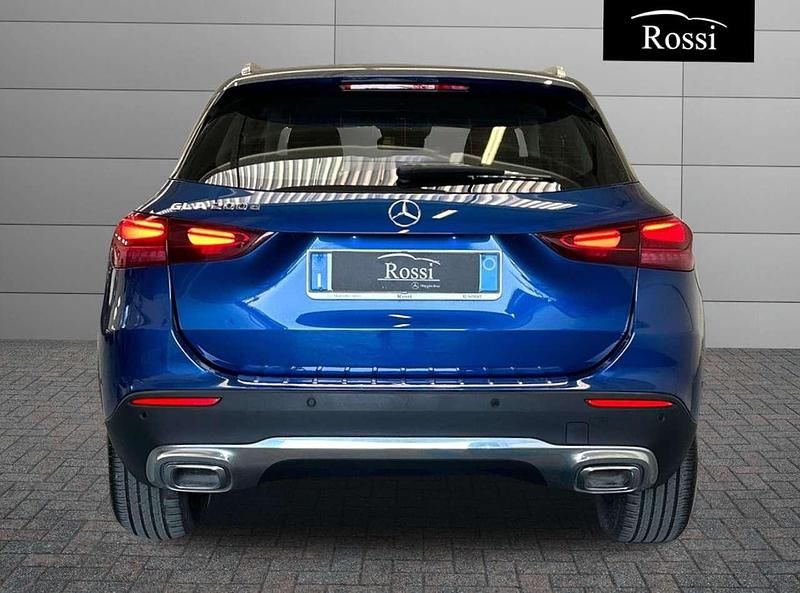 Usata Mercedes GLA200 Advanced Plus 150 CV (110 kW) 2023 Blu metalizzato SUV