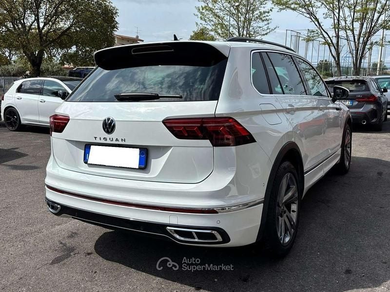 Usata VW Tiguan R-line 150 CV (110 kW) 2021 Bianco SUV