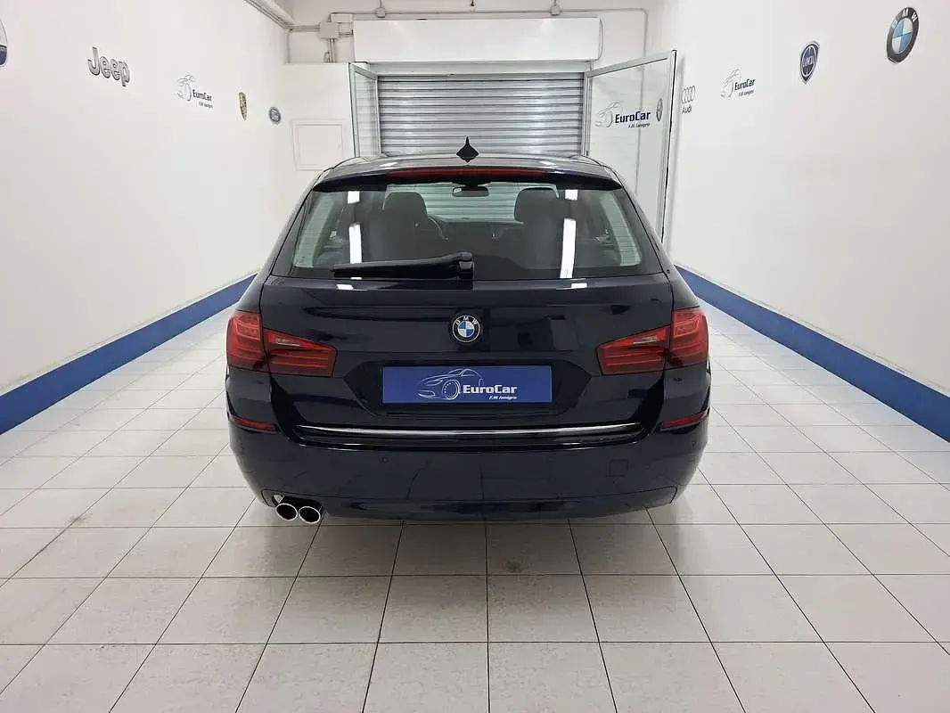Usata BMW 520 Luxury Line 190 CV (139 kW) 2015 Blu/azzurro Station wagon
