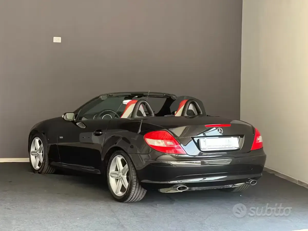 Usata Mercedes SLK200 163 CV (119 kW) 2004 Nero Cabrio