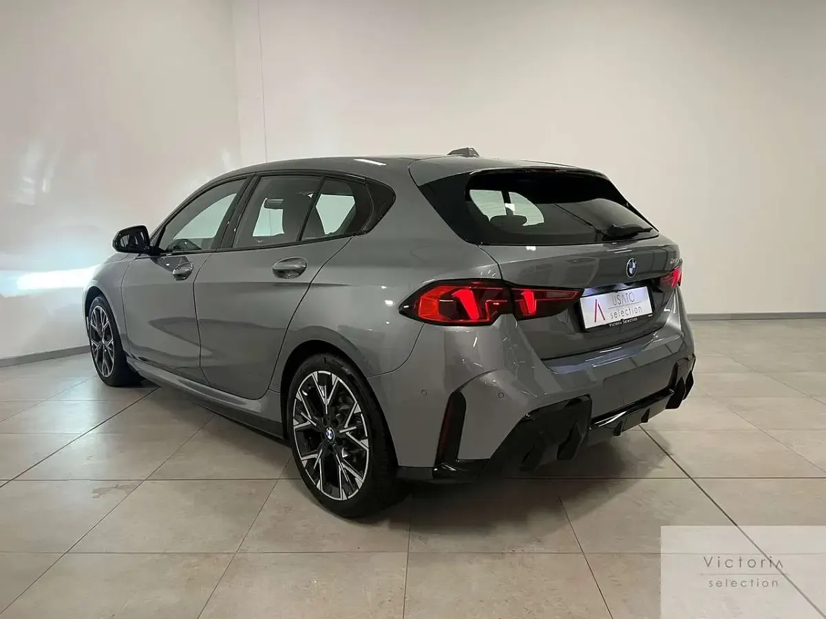 Usata BMW 118 M Sport 150 CV (110 kW) 2025 Grigio Utilitaria