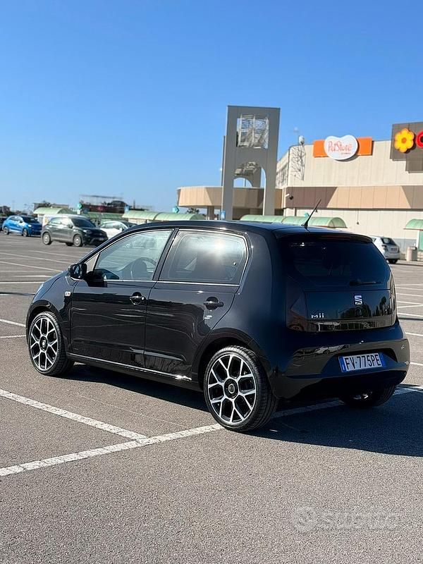 Usata Seat Mii 60 CV (44 kW) 2019 Nero Utilitaria