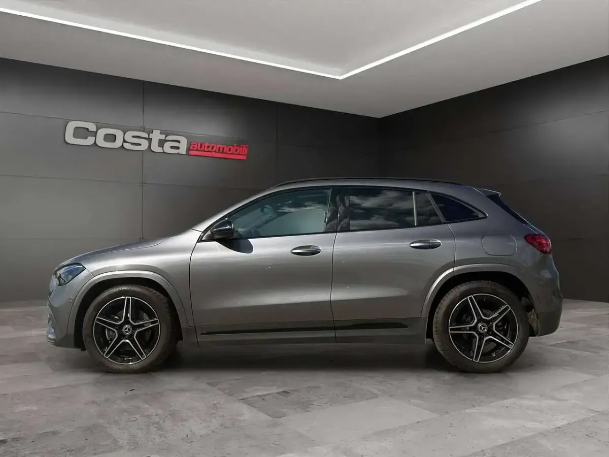 Usata Mercedes GLA200 Advanced Plus 150 CV (110 kW) 2025 Grigio SUV