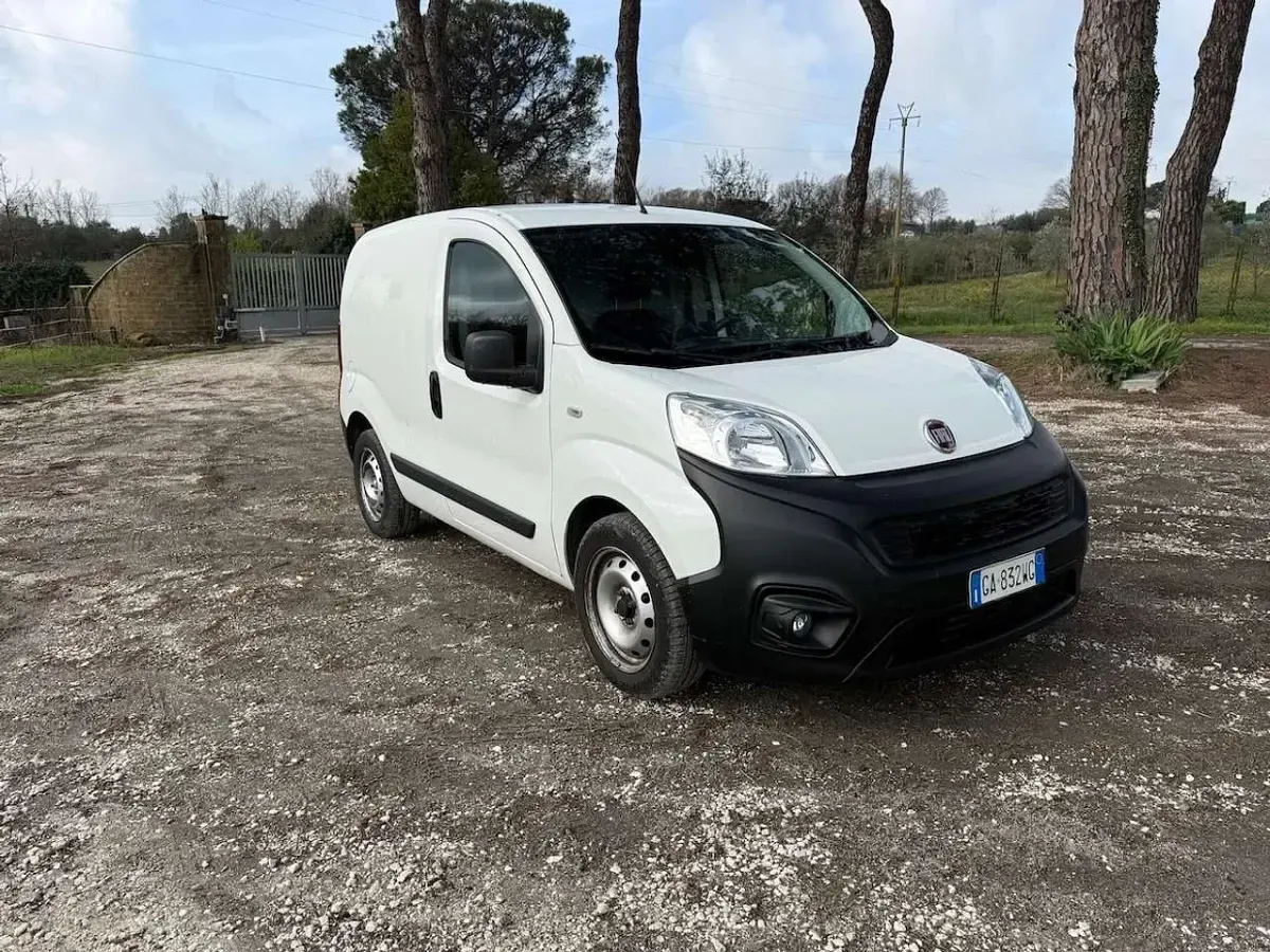 Usata Fiat Fiorino 80 CV (58 kW) 2020 Bianco Monovolume