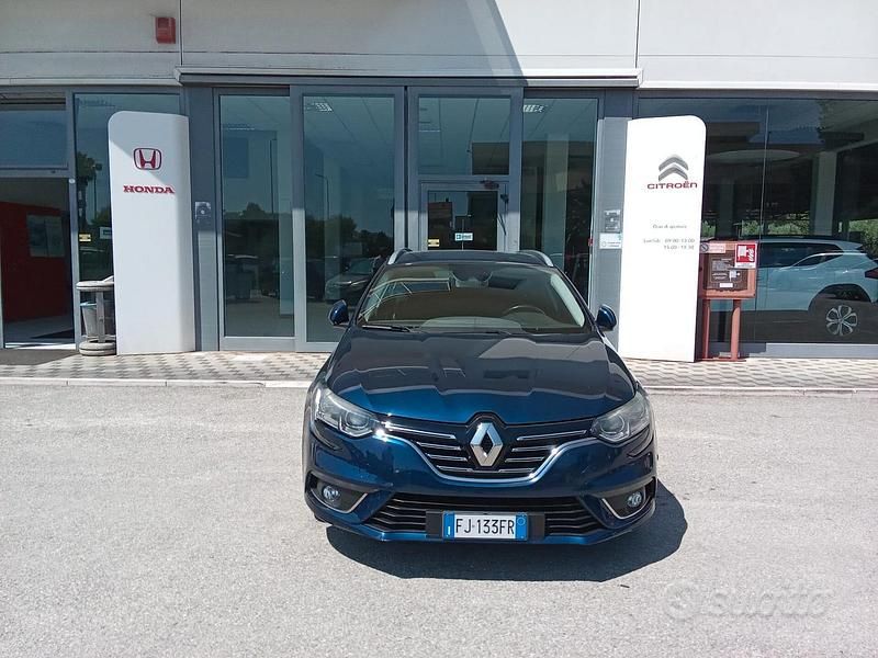 Usata Renault Mégane GrandTour Intens 110 CV (80 kW) 2017 Blu Station wagon