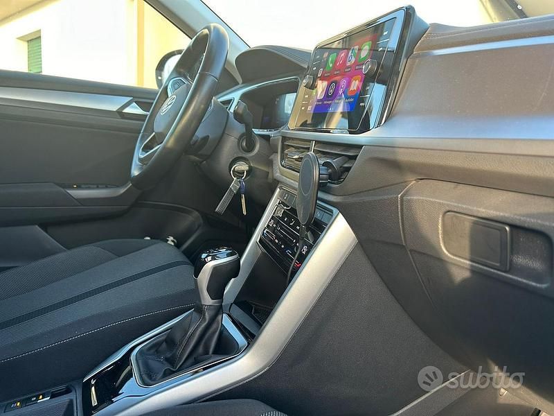 Usata VW T-Roc Life 150 CV (110 kW) 2024 Grigio SUV