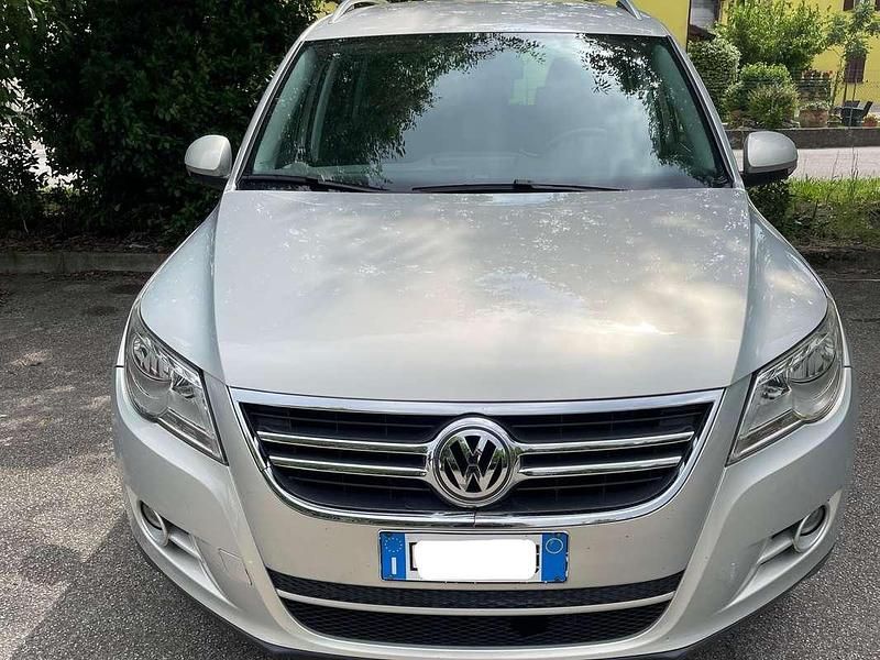 Usata VW Tiguan Sport 140 CV (102 kW) 2009 Argento SUV
