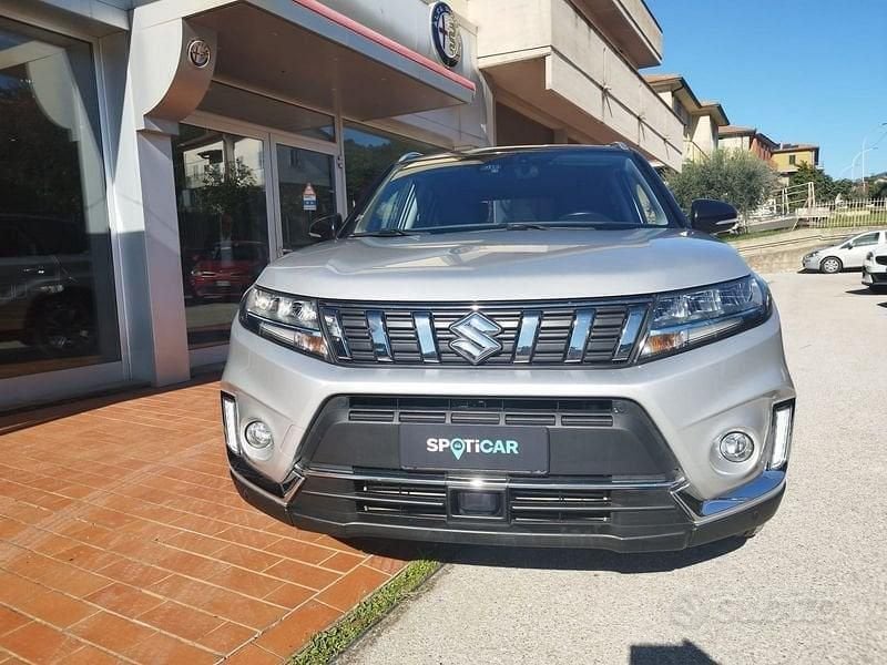 Usata Suzuki Vitara 129 CV (94 kW) 2020 Argento SUV