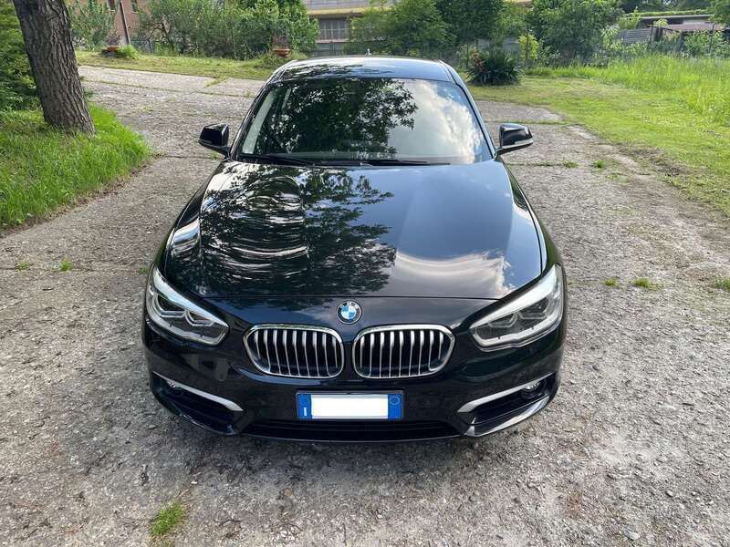 Usata BMW 118 Sport Line 150 CV (110 kW) 2017 Nero Utilitaria
