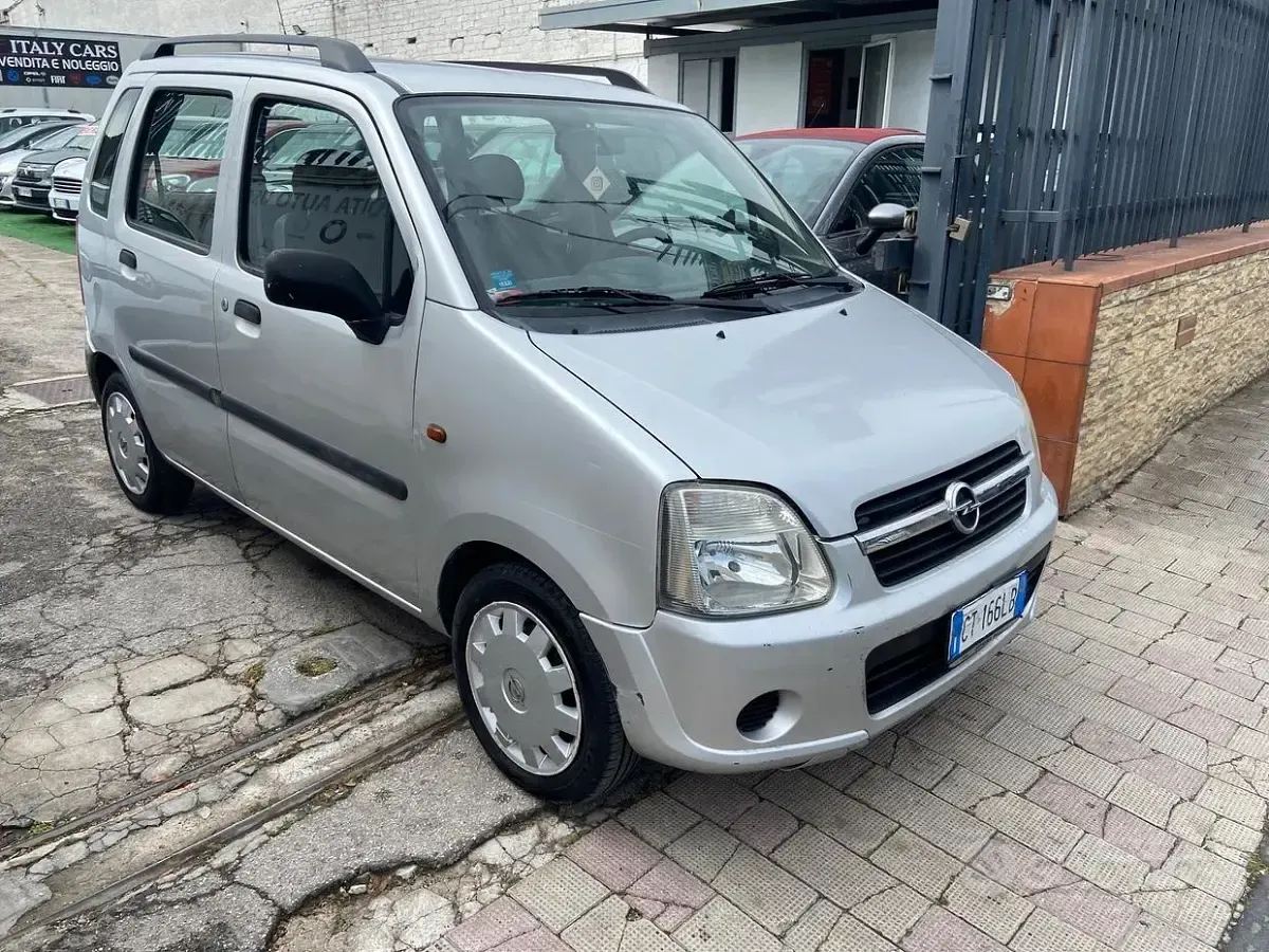 Usata Opel Agila Club 60 CV (44 kW) 2005 Grigio Monovolume