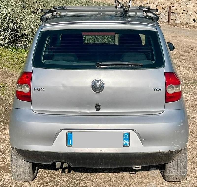 Usata VW Fox 69 CV (50 kW) 2005 Grigio Utilitaria
