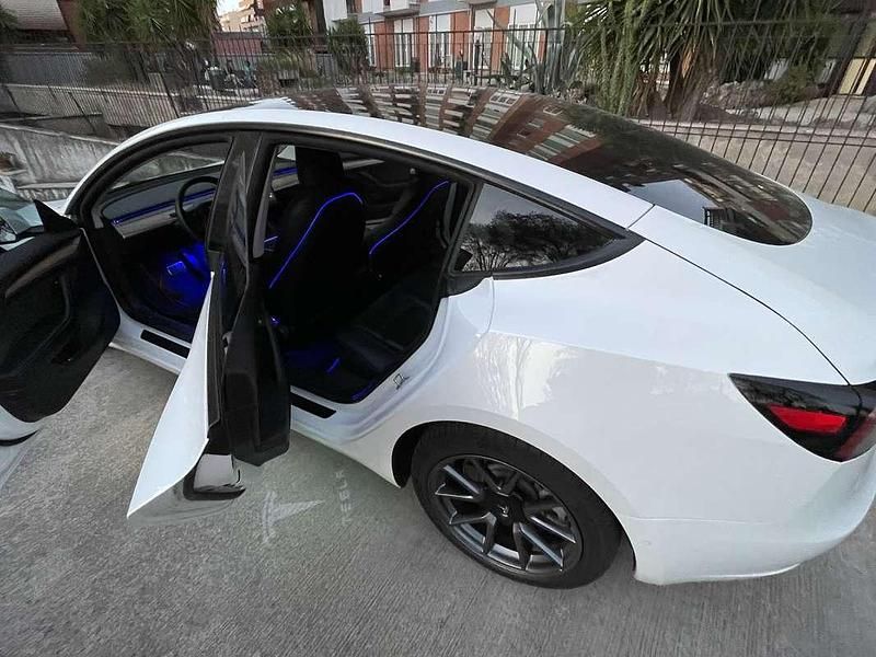 Usata 2021 Tesla Model 3 Performance Tre volumi | 27.000 € (Buon prezzo) - Immagine 1/4