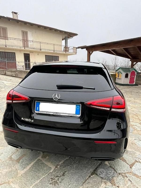 Usata Mercedes A180 Premium 2021 Nero Berlina
