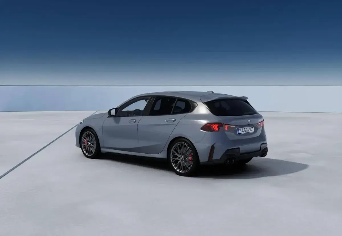 Nuova BMW M135 M Sport 300 CV (220 kW) 2026 Grigio Utilitaria