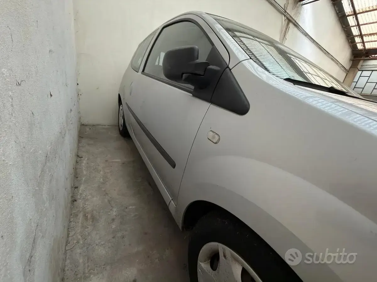 Usata Renault Twingo 73 CV (53 kW) 2010 Grigio Utilitaria