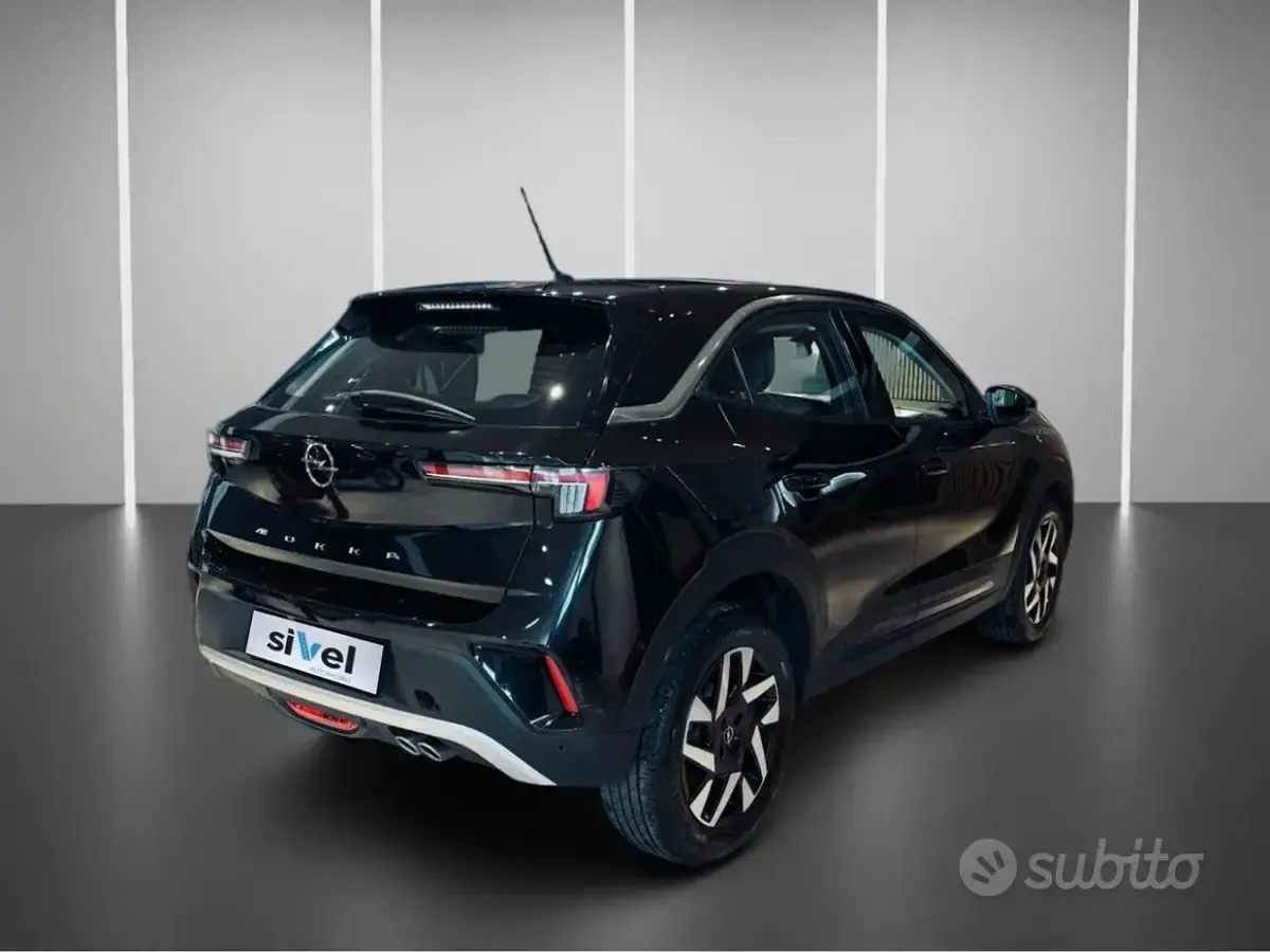 Usata Opel Mokka Elegance 131 CV (96 kW) 2022 Nero SUV