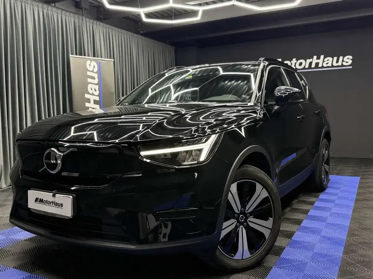 Usata Volvo XC40 Core 80 kW (109 CV) 2023 Nero SUV