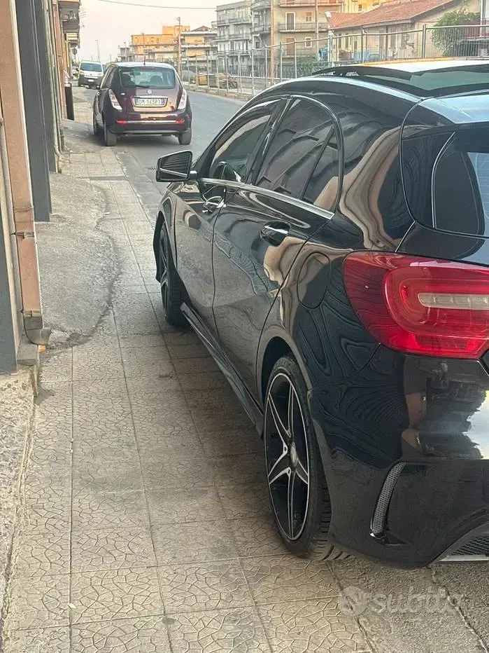 Usata Mercedes A200 136 CV (100 kW) 2014 Nero Berlina