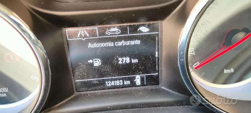 Usata Opel Astra 60 CV (44 kW) 2016 Bianco